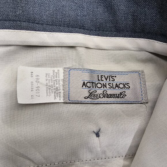 VINTAGE Levi's Pants Men's 36" Grey Action Slacks Polyester Straight Pants A3-27 - Picture 5 of 5